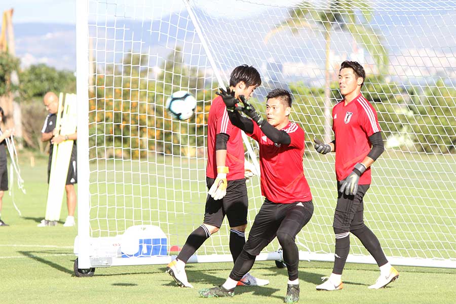 大迫は偉大な先輩の「常に試合を意識したプレーと言動」に脱帽した【写真：Football ZONE web】
