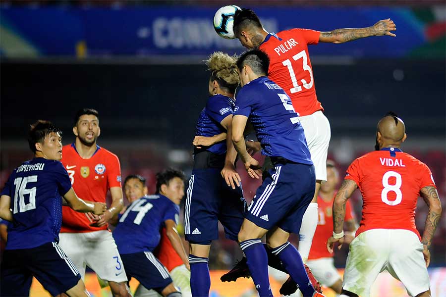前半にセットプレーから先制点を献上【写真：Copa America】
