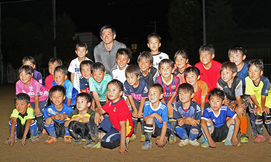 塩谷は徳島のサッカー普及活動もしていきたいと力を込める【写真：Football ZONE web】
