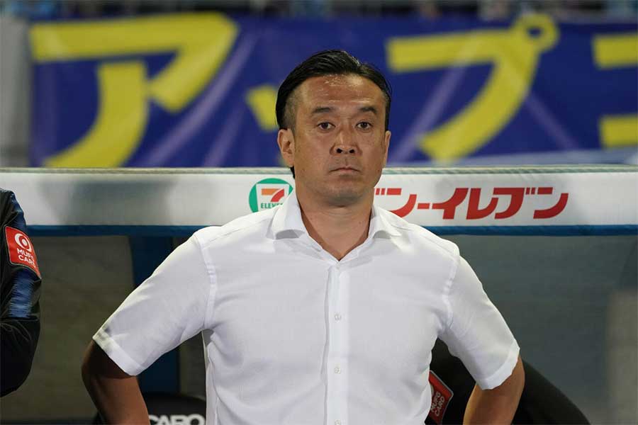 大槻新監督【写真：高橋学】