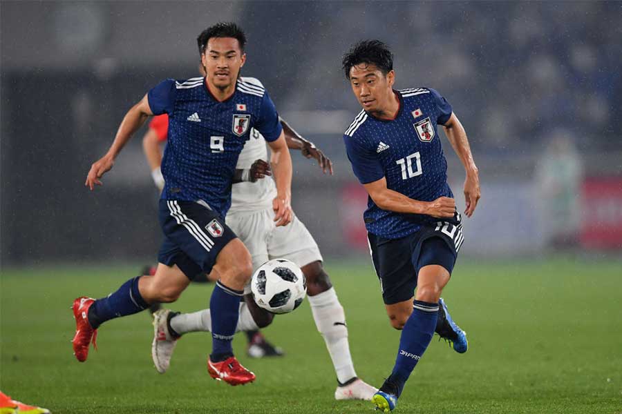 日本代表でともにプレーした（左から）岡崎、香川はスペイン2部でプレーする【写真：Getty Images】