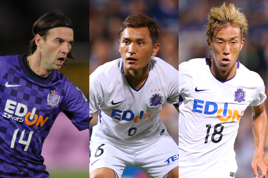 歴代ベストイレブンに選ばれた左から広島時代のMFミキッチ、MF青山、MF柏【写真：Getty Images＆荒川祐史】