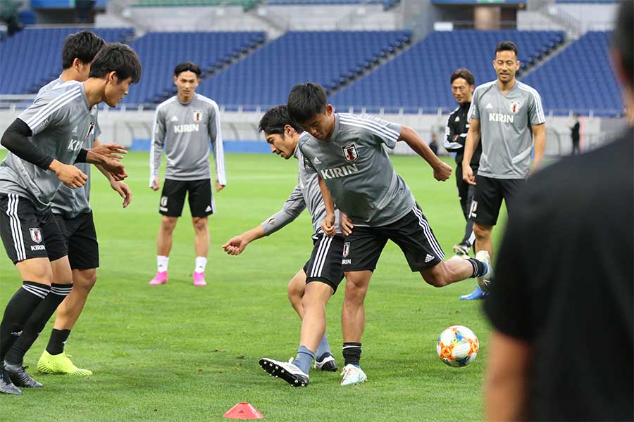 各選手のギアが相乗効果により高まってきている【写真：河合拓】