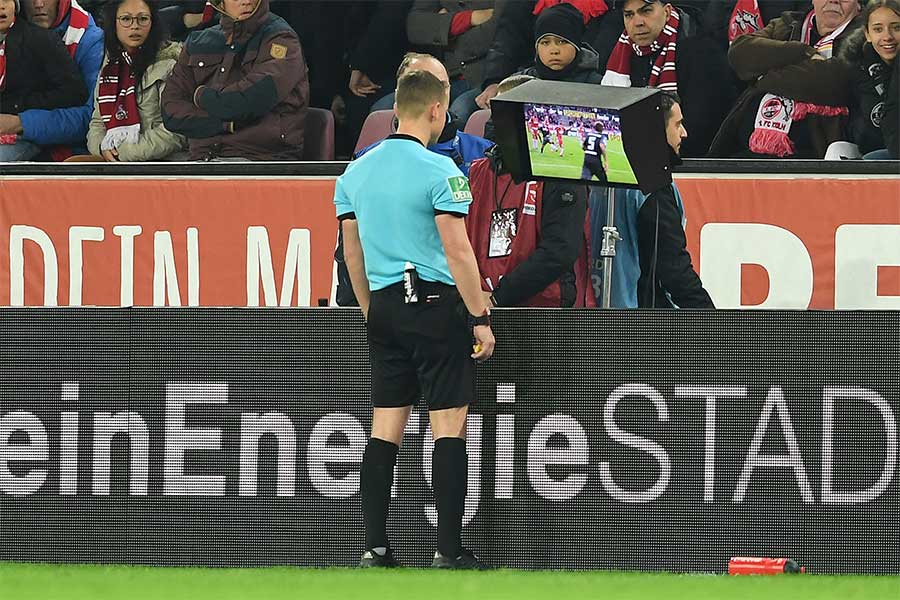 審判の見定めによるハンドの基準は曖昧なままである【写真：Getty Images】