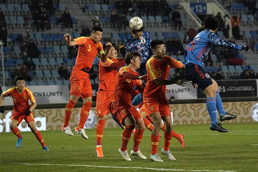 DFラインの連携面についても課題の1つだ【写真:Getty Images】