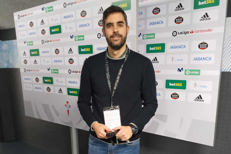 スペインのラジオ局「カデナ・コペ」のサンティアゴ・レオン記者【写真：高橋智行】