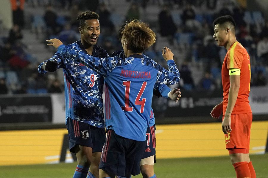 E-1選手権中国戦で得点したFW鈴木【写真:Getty Images】