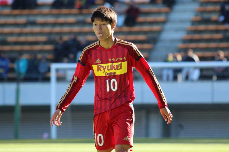 勝利を手繰り寄せるPKを獲得したMF熊澤【写真：Football ZONE web】