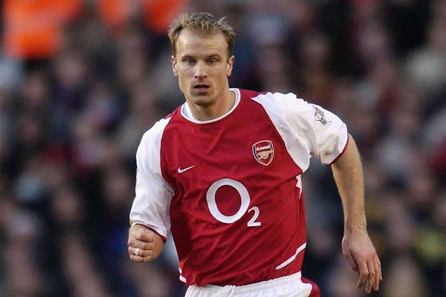 アーセナル所属時代のベルカンプ【写真：Getty Images】