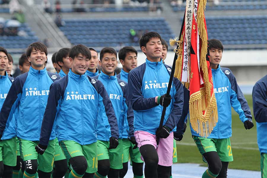 帝京長岡高校がの青森山田高校と決勝戦の切符をかけて戦う（写真は入場行進時のもの）【写真：Football ZONE web】