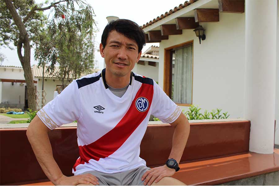 家族と自宅のあるリマに住み、「好きなサッカーができる」ことへの喜びを語った【写真提供：デポルティボ・ムニシパル】