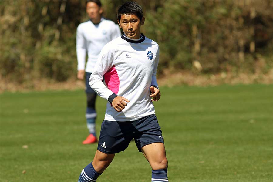 今シーズンから主将を務めるDF水本裕貴【写真：Football ZONE web】