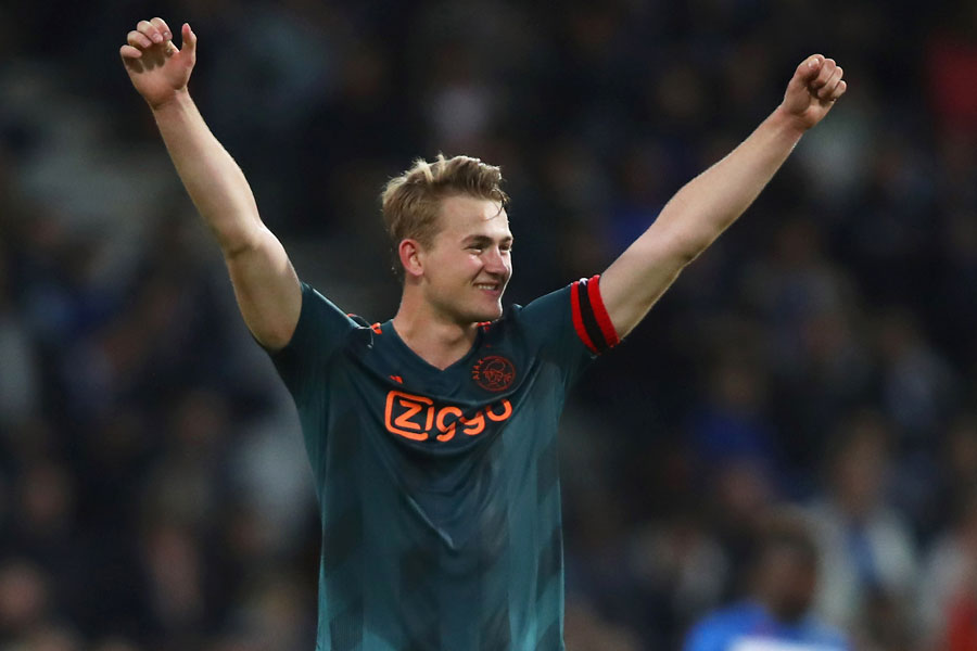 アヤックスのオランダ代表DFデ・リフト【写真：Getty Images】