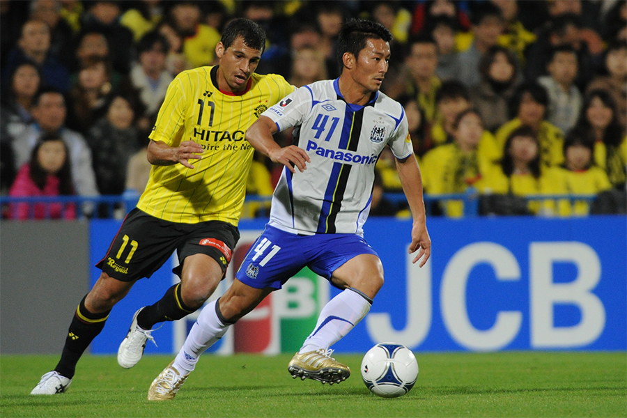 ガンバ大阪時代のMF家長昭博【写真：Getty Images】