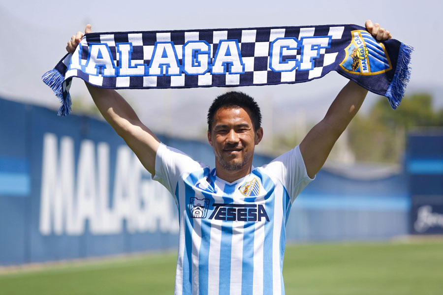 スペイン2部マラガに移籍したFW岡崎【写真：Malaga CF】