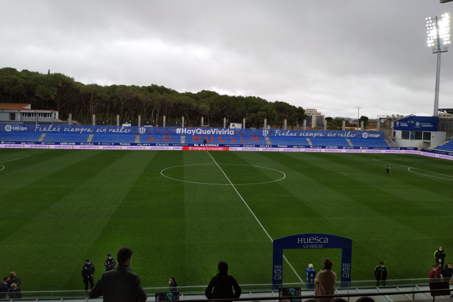 ウエスカのホームスタジアム“エル・アルコラス”【写真：高橋智行】