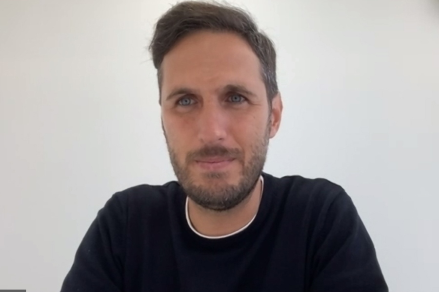 J3のFC今治で指揮を執るスペイン人のリュイス・プラナグマ・ラモス監督【写真:Football ZONE web※写真はスクリーンショットです】