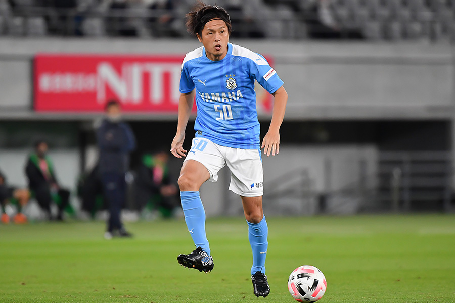 ベテラン遠藤保仁 現代サッカーへの 本音 告白 10番 の役割が戻ってほしい フットボールゾーン