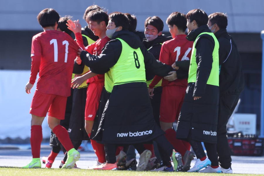 東福岡はさすがの強さを見せた【写真：高橋学】