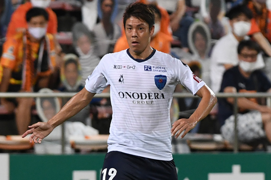 横浜FCでプレーする元日本代表DF伊野波雅彦【写真：Getty Images】