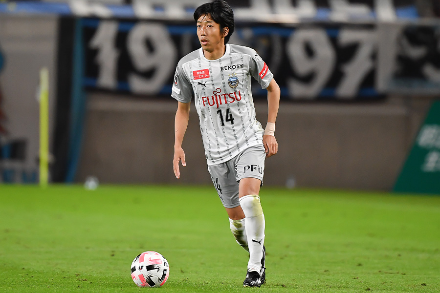 昨シーズンで引退を決断した川崎フロンターレMF中村憲剛【写真：小林 靖】