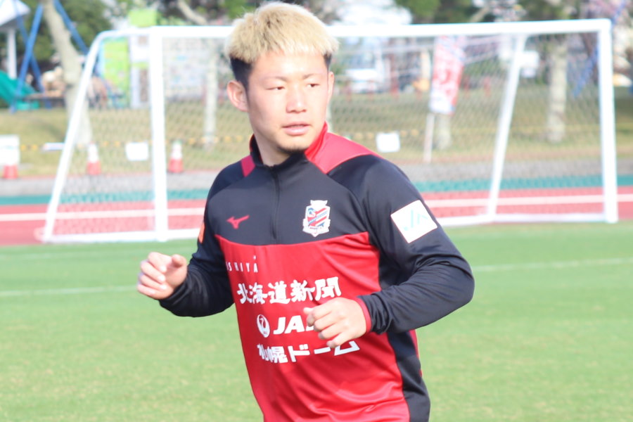 悔しさをバネに這い上がる覚悟を語った札幌FW菅大輝【写真：©2021 CONSADOLE】