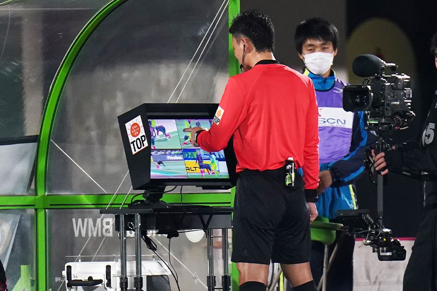日本サッカー協会（JFA）は22日、2021年第2回『JFAレフェリーブリーフィング』を実施【写真：Getty Images】