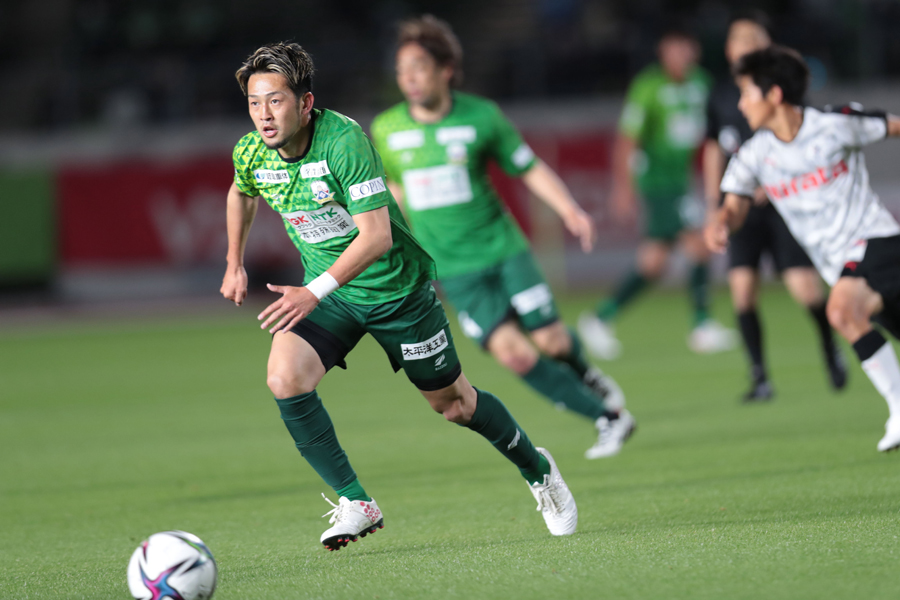 吉濱は攻守で存在感を発揮【写真:ⓒKaz Photography / FC GIFU】