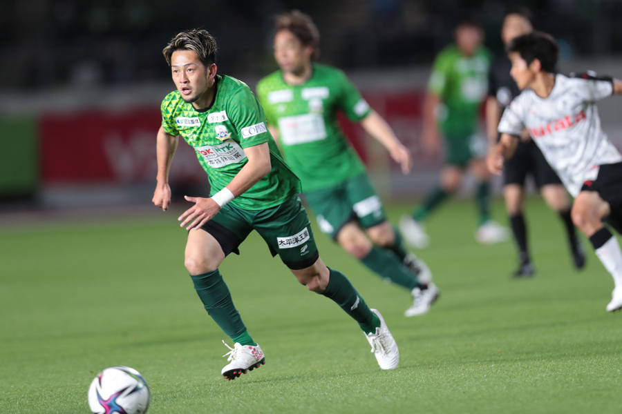 吉濱は攻守で存在感を発揮【写真：ⓒKaz Photography / FC GIFU】