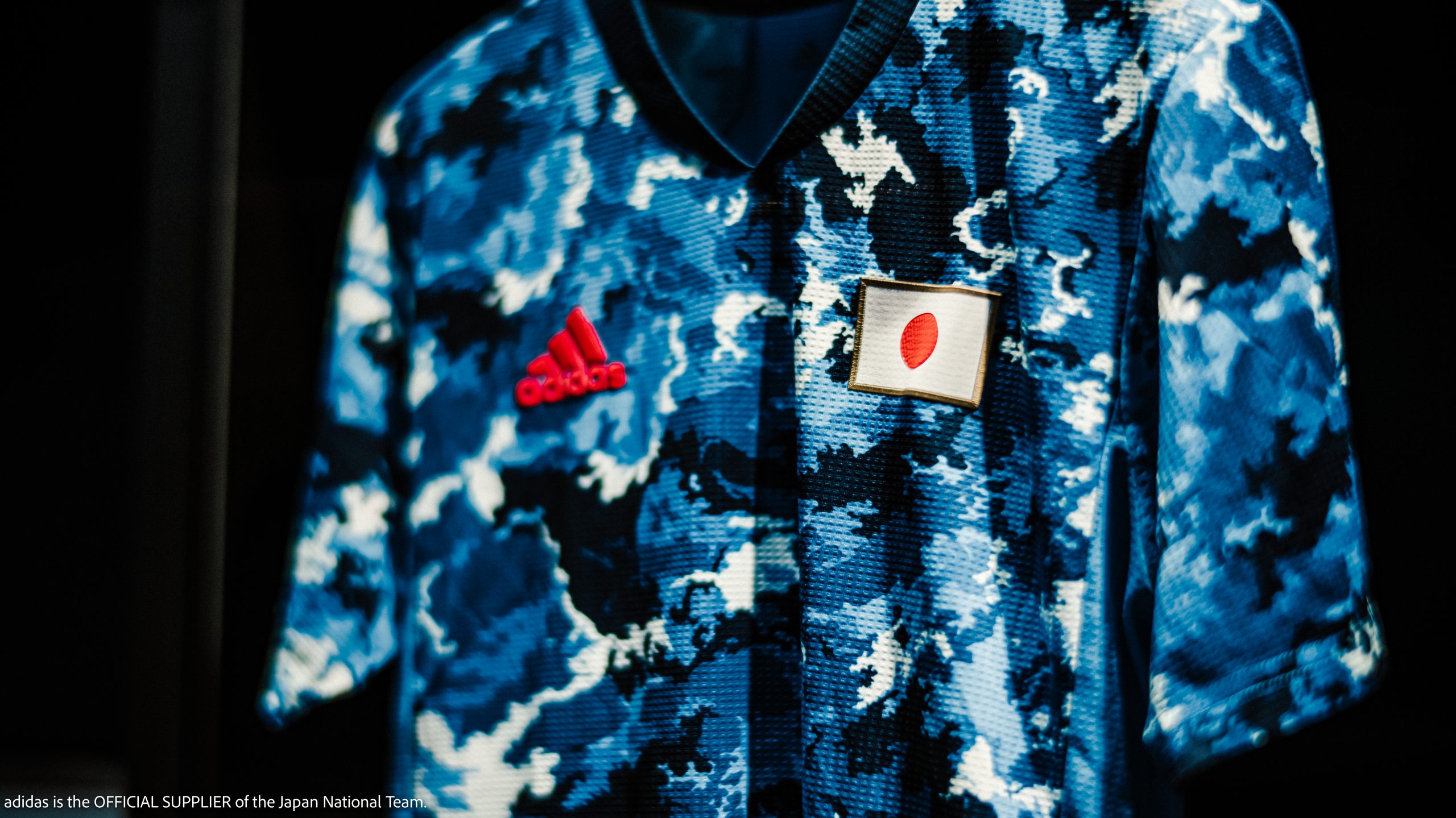 日本代表 夏の国際大会用の 特別仕様ユニフォーム を発表 胸元に日本国旗を配置 フットボールゾーン 2