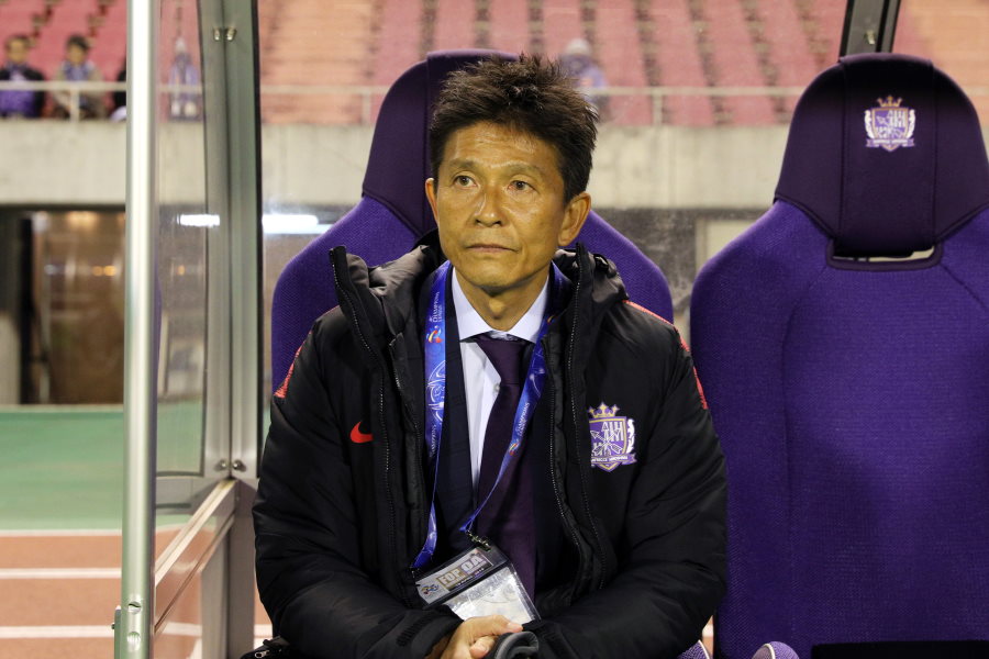 広島を率いる城福浩監督【写真：Getty Images】