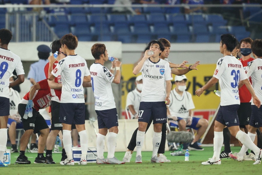 昇格１年目の今季、横浜FCは“ビッグネーム”に頼らないメンバーでJ1に挑んでいる【写真：高橋学】