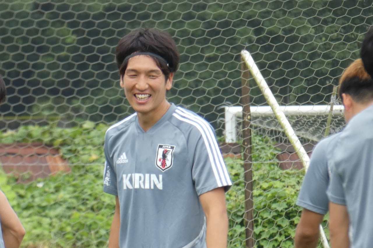 練習に笑みを見せる原口元気【写真：Football ZONE web】