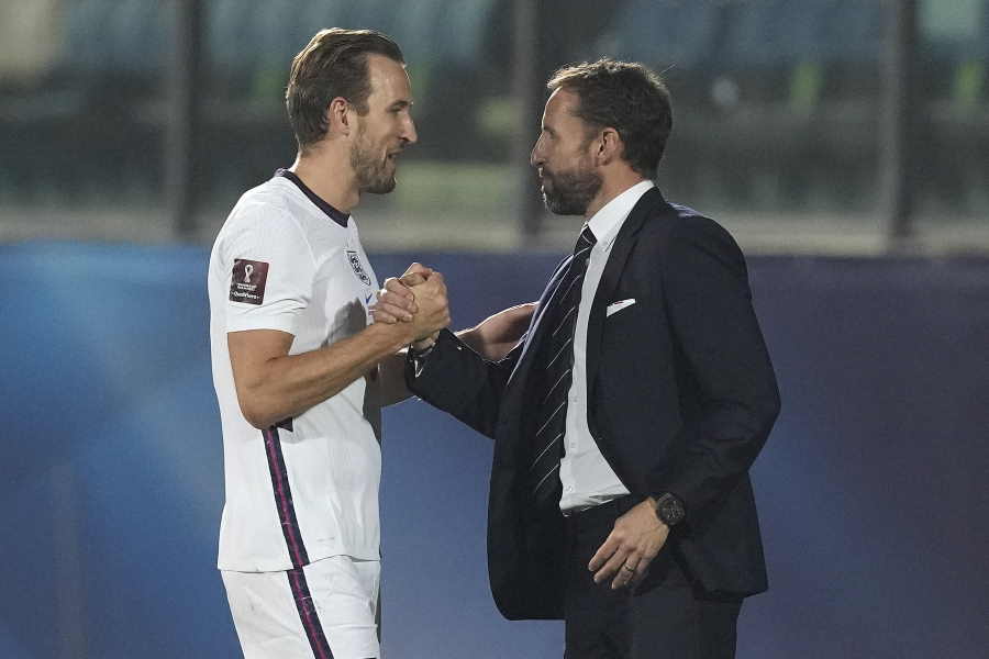 イングランド代表FWハリー・ケインとサウスゲート監督【写真:AP】
