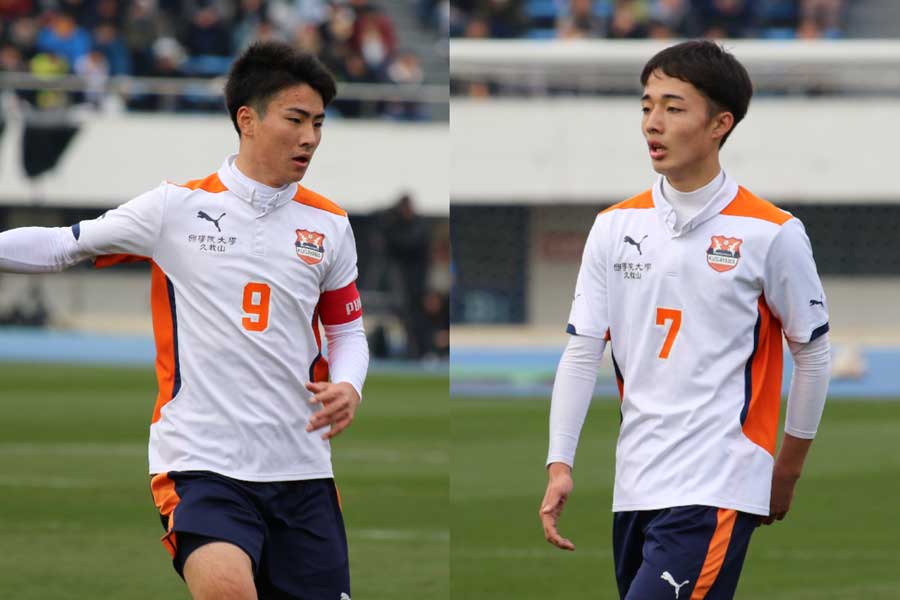 國學院久我山高校のFW山本航生（左）とFW山下貴之【写真：Football ZONE web】