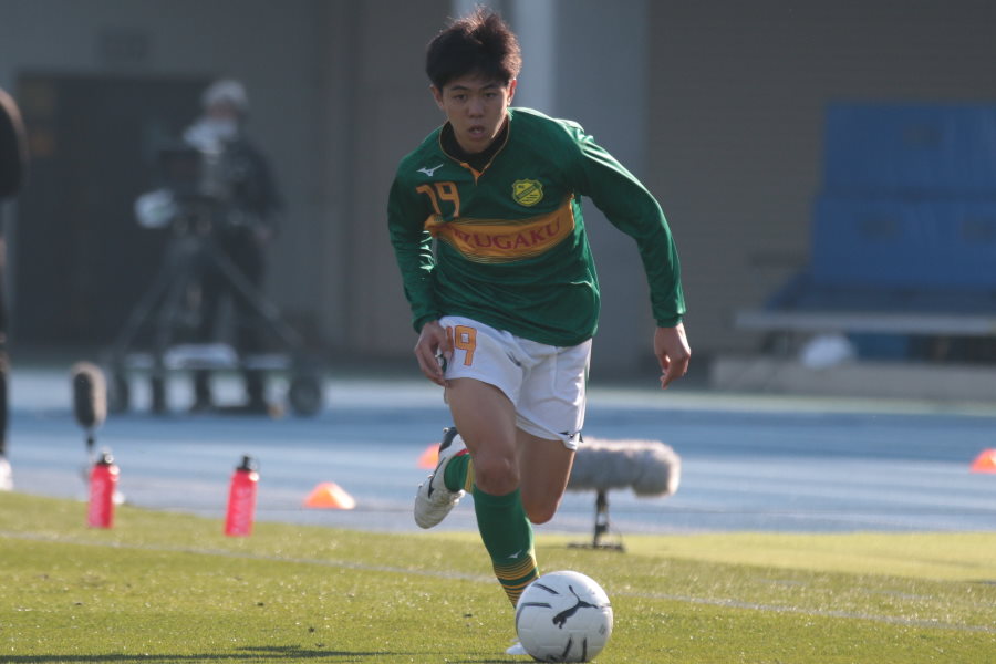 静岡学園高校MF草柳祐介【写真：Football ZONE web】