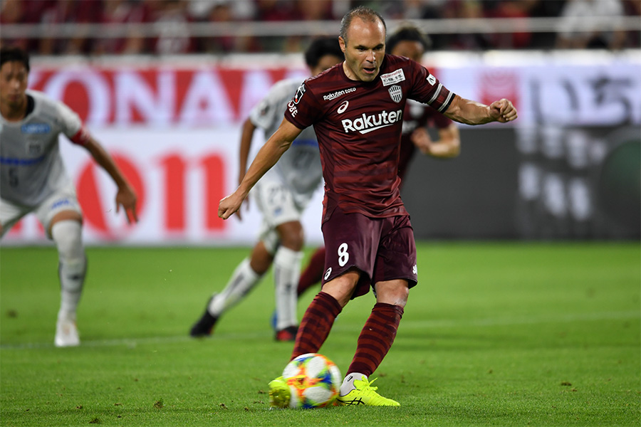 ヴィッセル神戸MFイニエスタが2018年に披露した華麗なプレーに注目【写真：Getty Images】