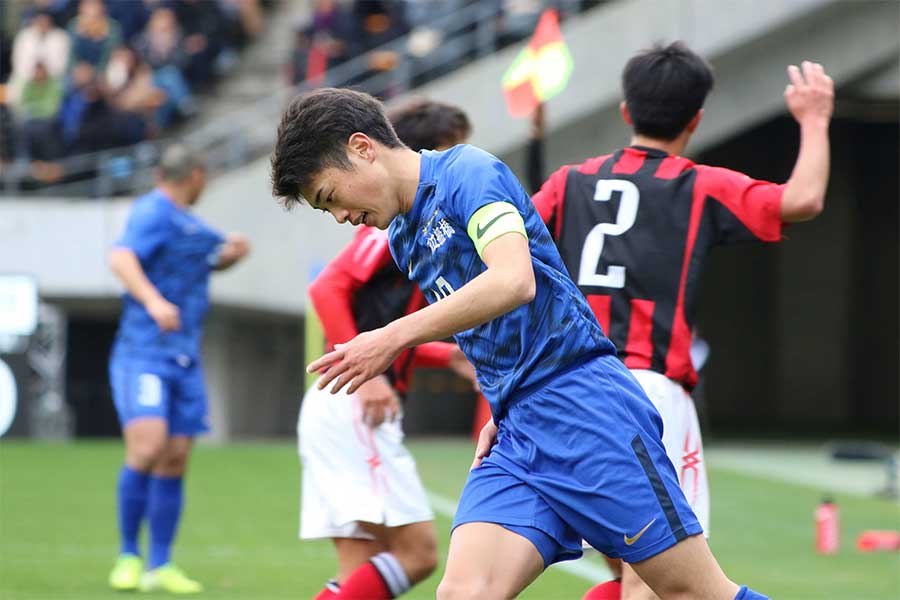 市立船橋FW鈴木唯人【写真：Football ZONE web】