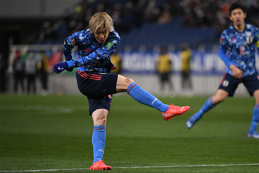 追加点を決めたMF伊東純也【写真：Getty Images】