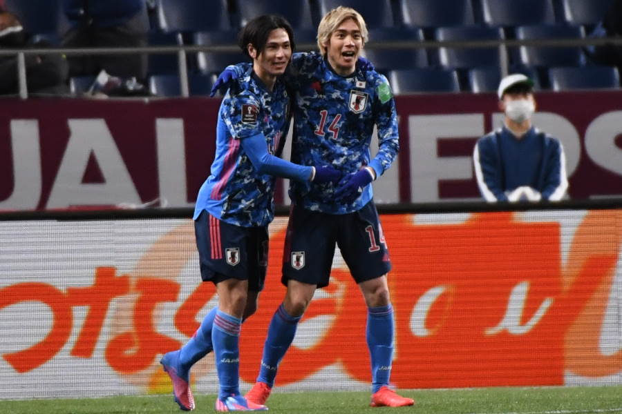 日本代表の南野拓実と伊東純也【写真：Getty Images】