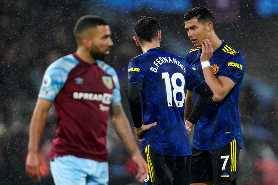 ユナイテッドは最下位のバーンリー相手にドロー決着【写真：AP】