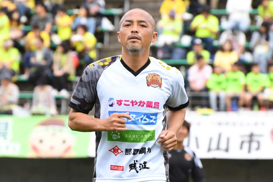 小野伸二 ヤクルト三銃士とセ リーグ新人王 誕生日祝い 豪華ショット公開で反響 フットボールゾーン