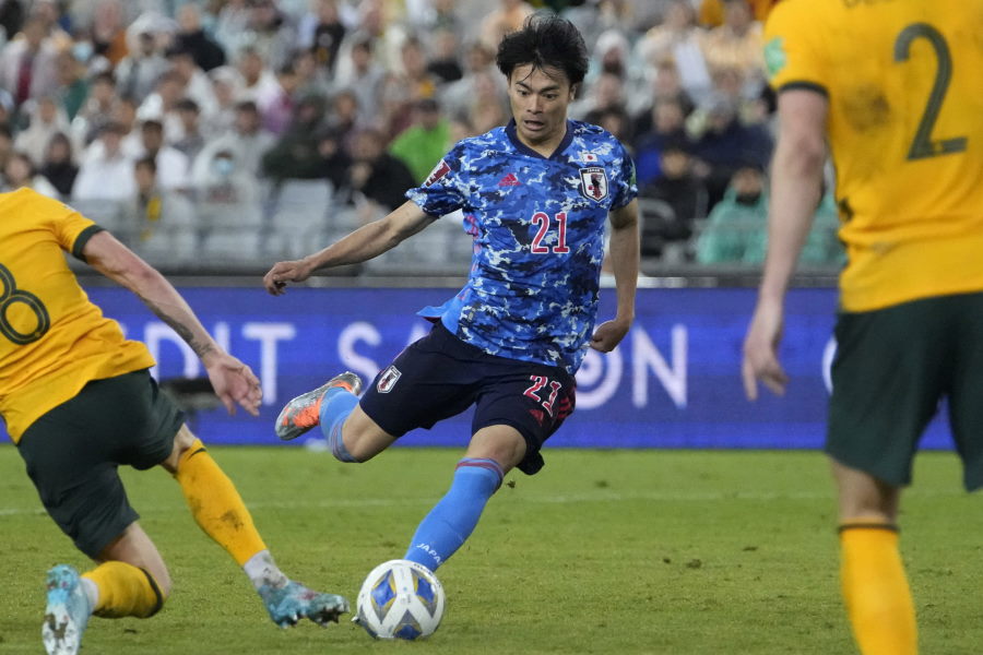 日本代表のMF三笘薫【写真：AP】