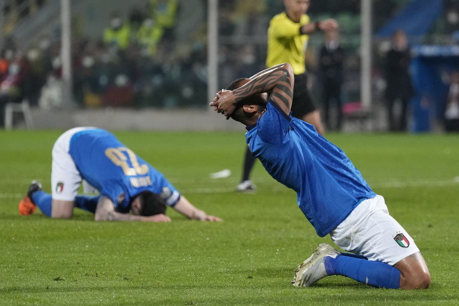 イタリア代表はまさかの予選敗退【写真：AP】