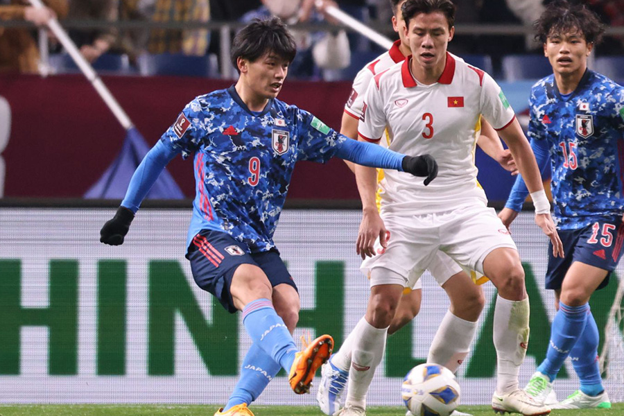 後半でのゴールに期待がかかるFW上田綺世【写真：高橋 学】