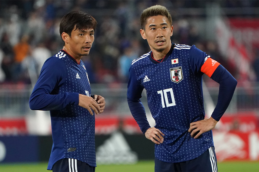 日本代表で共に活躍をしたMF乾貴士とMF香川真司【写真：Getty Images】