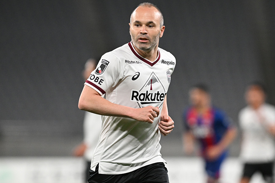 新シーズンを迎えるイニエスタ【写真:徳原隆元】