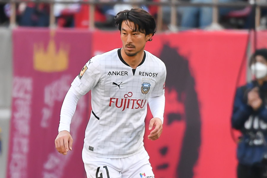 川崎で活躍するMF家長昭博【写真:小林 靖】