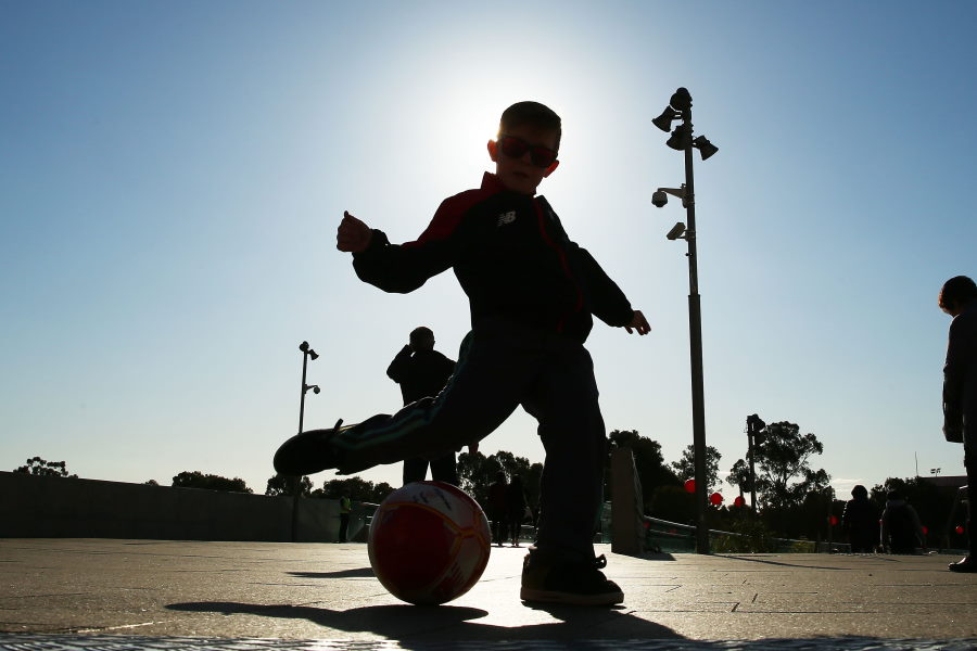 6歳の天才少年が見せた驚異のオーバーヘッド弾が話題（※写真はイメージです）【写真：Getty Images】