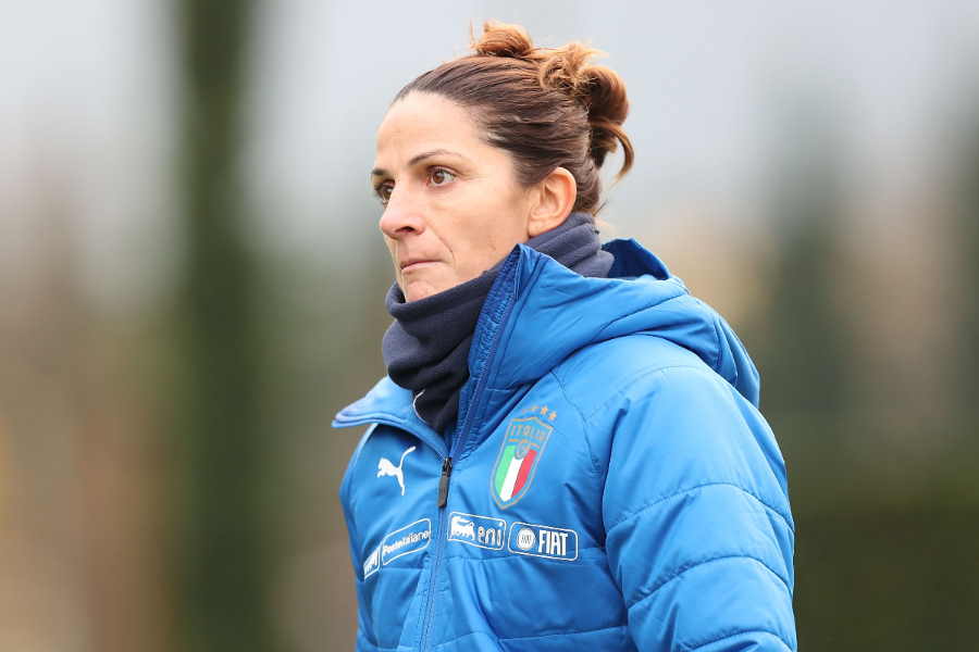 U-15男子イタリア代表を率いるパトリツィア・パニコ監督【写真：Getty Images】